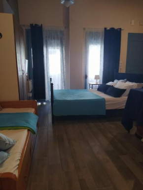 kostas home
